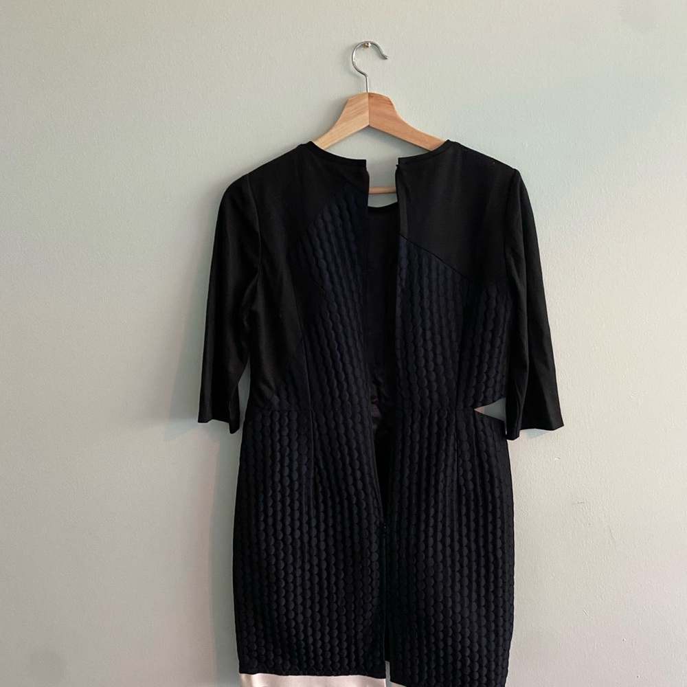 PRINGLE OF SCOTLAND CUTOUT DRESS - Picture 4 of 8